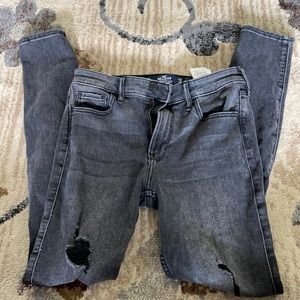 Hollister High-Rise Super Skinny jeans size 3R